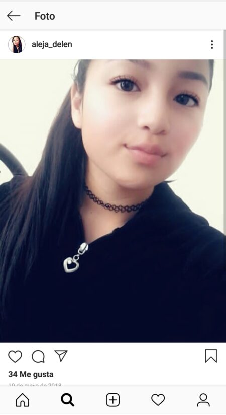 Pack de Alejandra delen +4 Videos Tocandose