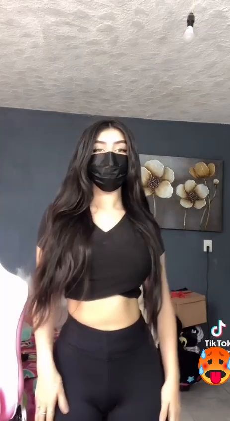Pack de Rica Tiktoker Follando + 6 Videos